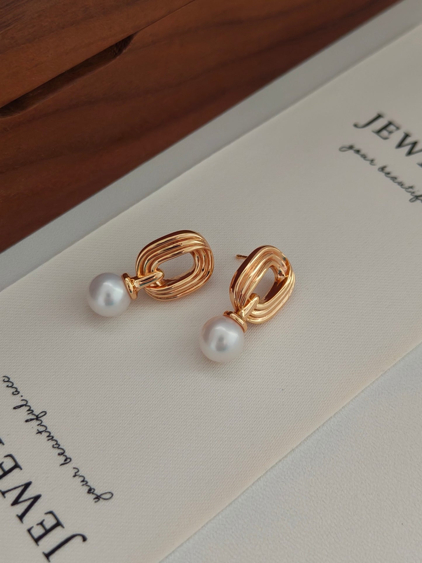 Mobius Twist Pearl Earrings