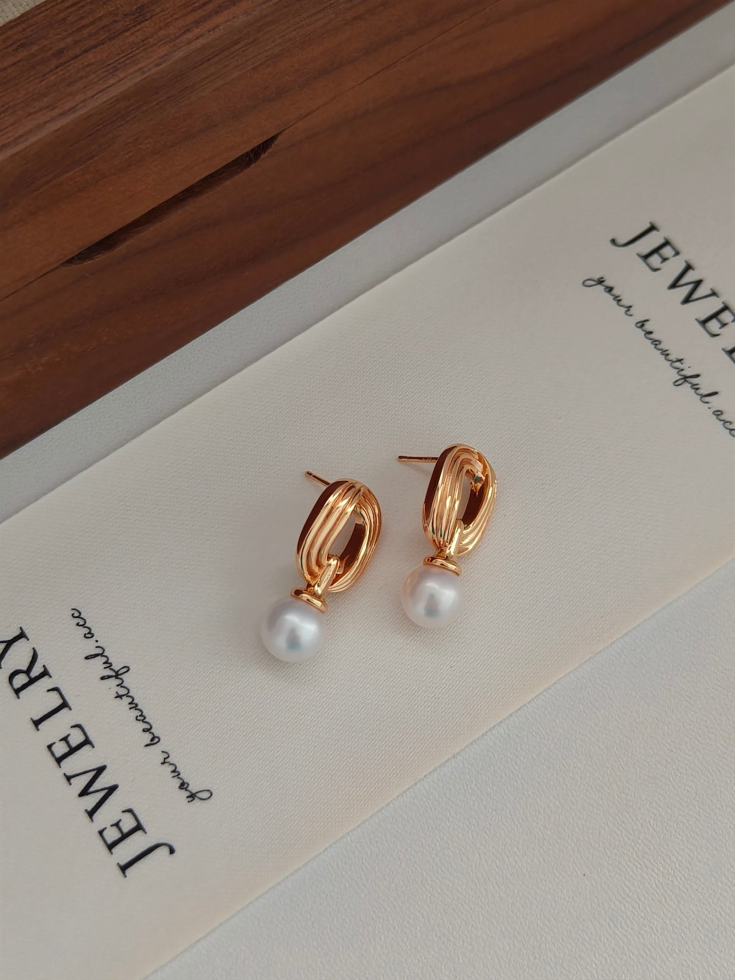 Mobius Twist Pearl Earrings