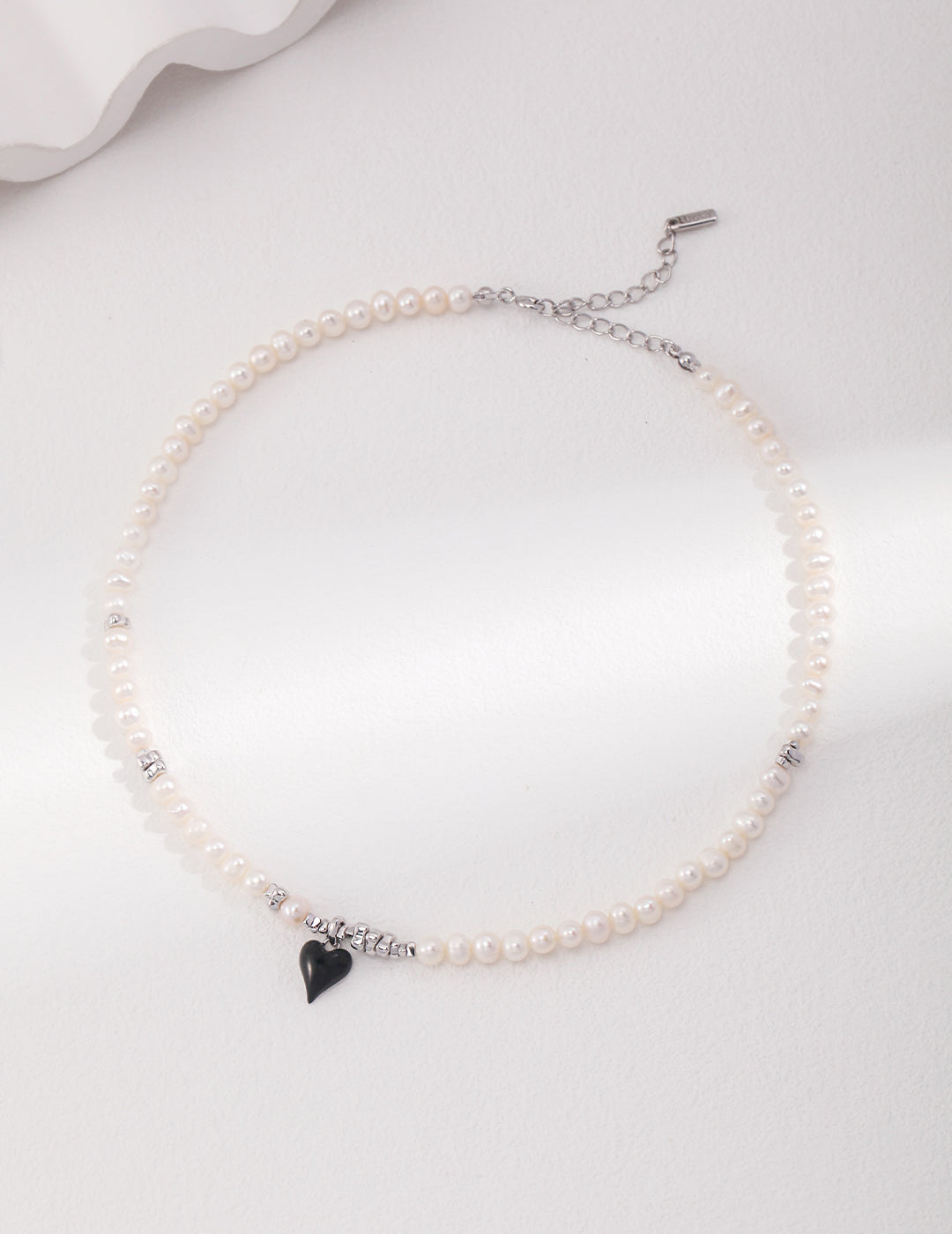 French-Style Heart Pearl Necklace and Bracelet Set