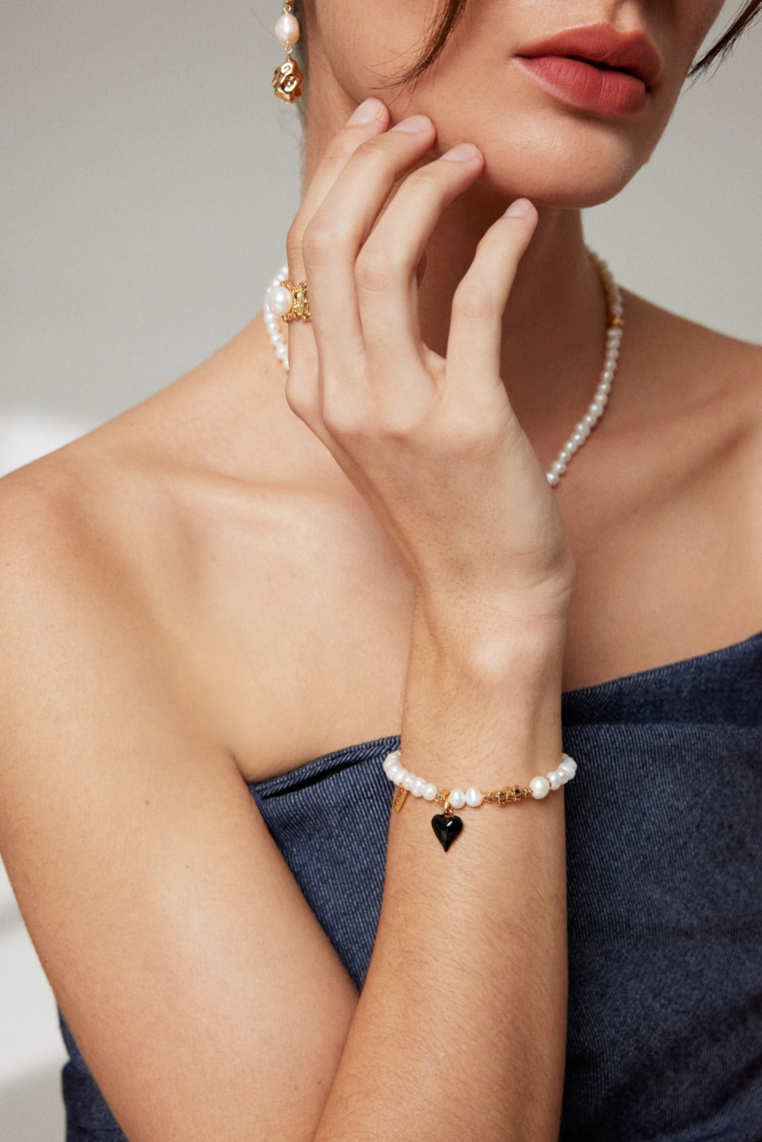 French-Style Heart Pearl Necklace and Bracelet Set